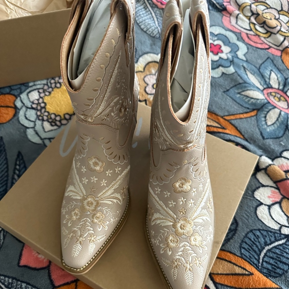 Women’s cowboy boot